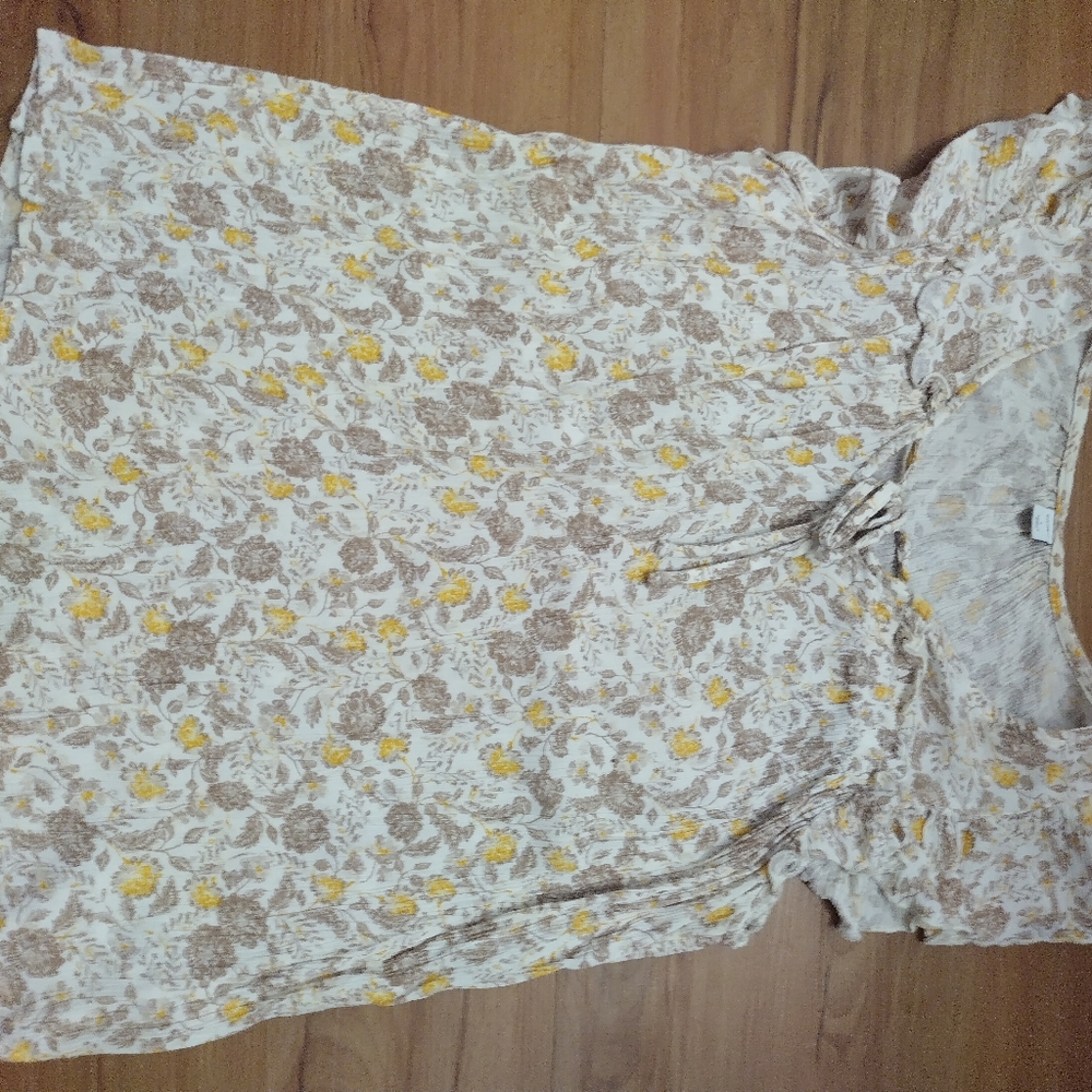Old navy women's floral design shirt